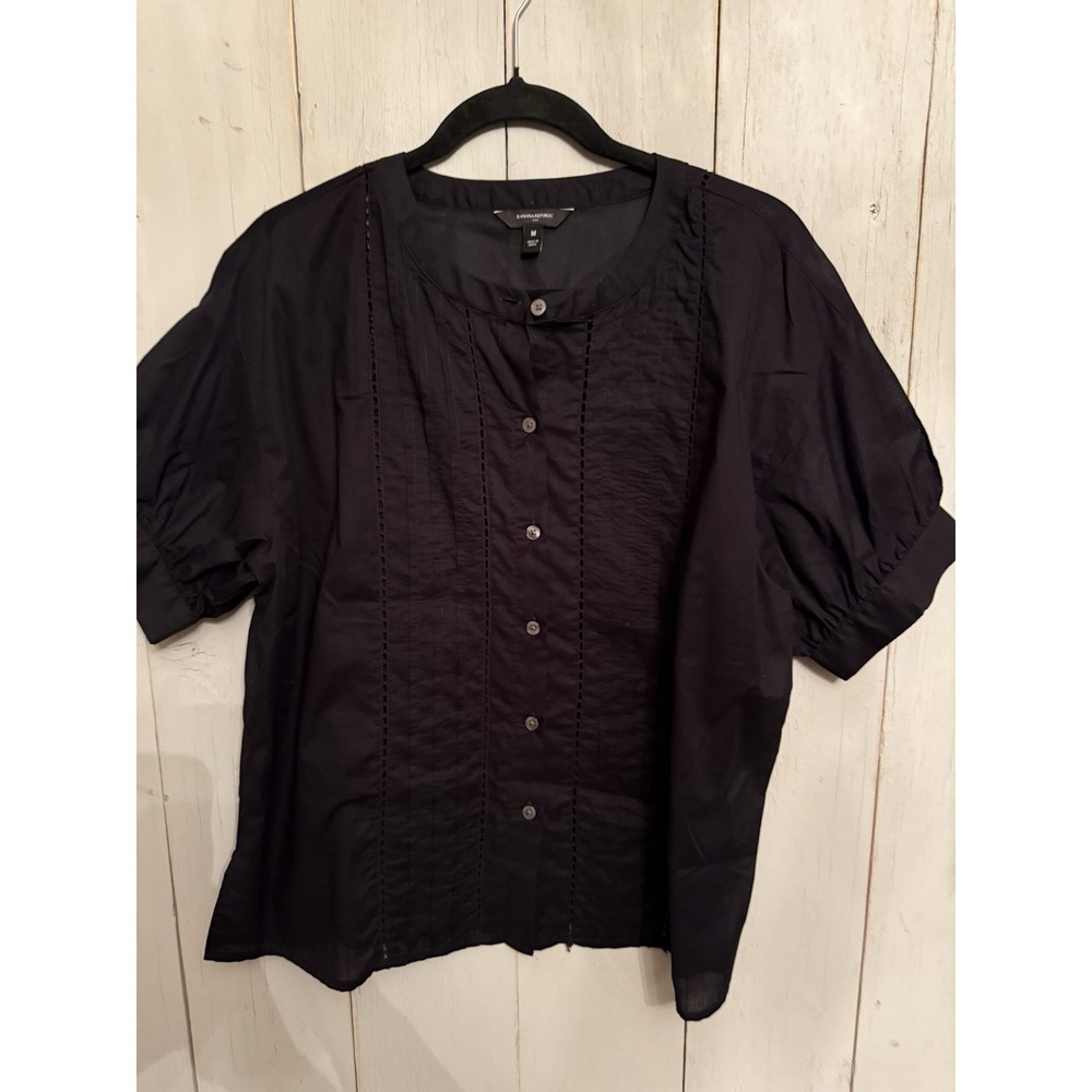 Banana Republic Voile Pleated Blouse Black Pintuck Top M Coastal Preppy - Picture 2 of 10